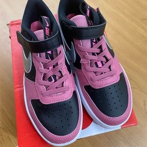 COPY - NIKE COURT BOROUGH LOW 2 SE size 3y